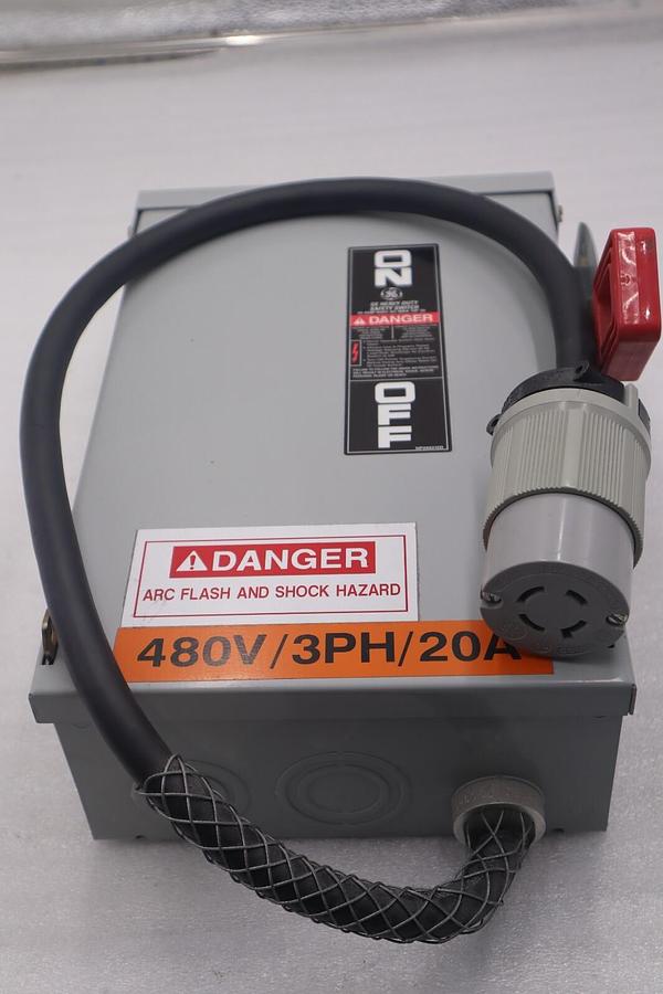 Used NEW GE THN3361R NON-FUSIBLE DISCONNECT SWITCH SINGLE CONFIGURATION STOCK 5107