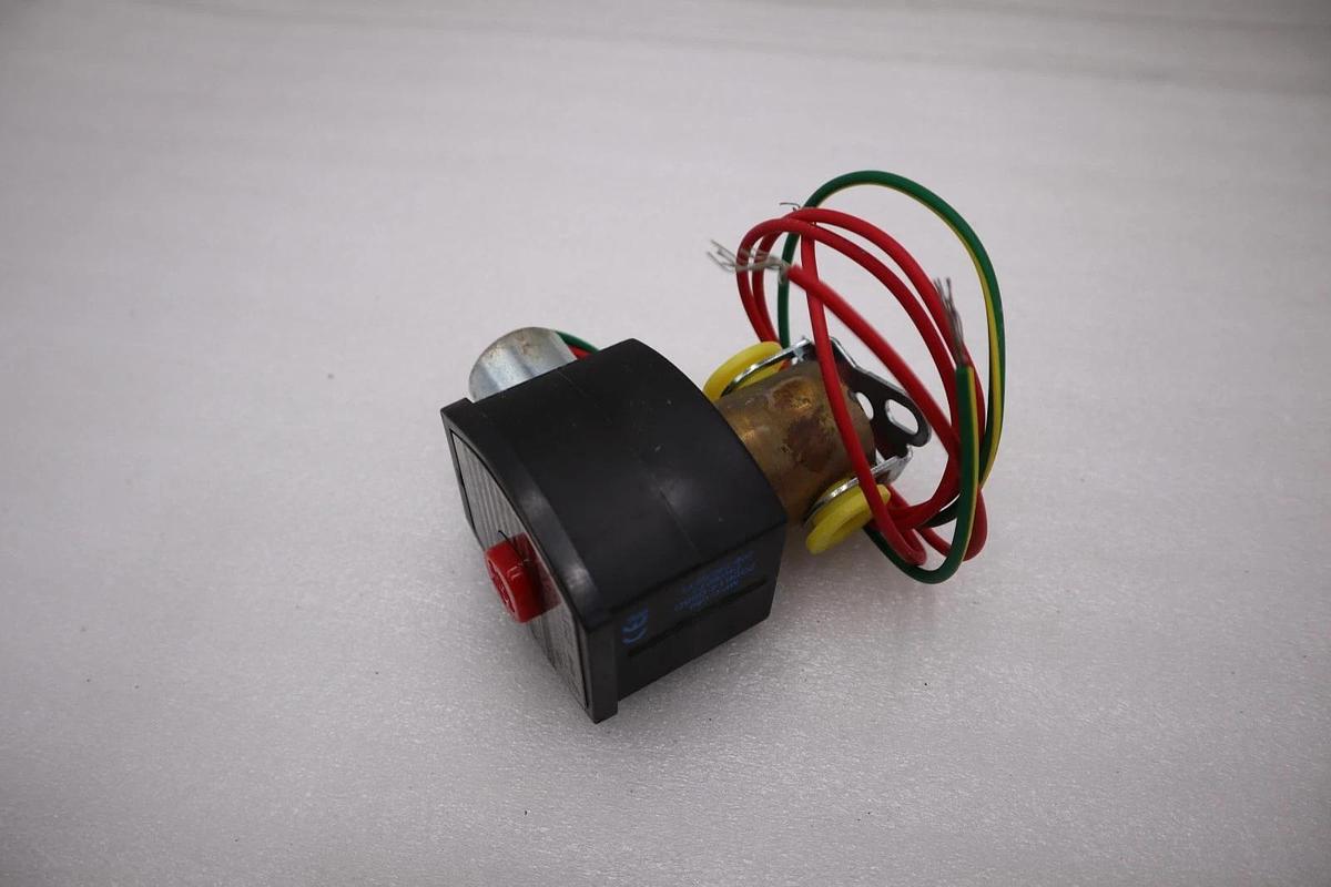 NEW OPEN BOX ASCO Solenoid Valve EF8202G5 STOCK H1173A