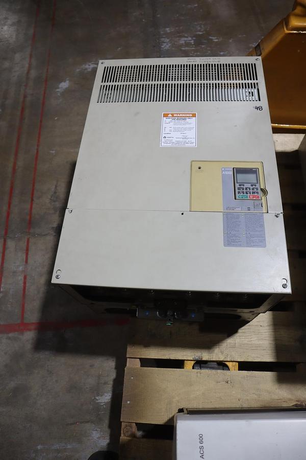 Used YASKAWA CIMR-AU4A0296AAA REV C VARIABLE FREQUENCY DRIVE STOCK CC26