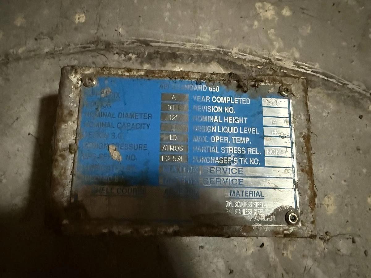 Used 11,500 GALLON 12' DIAMETER X 14' TALL CYLINDER SHAPE TANK 316L STAINLESS STEEL