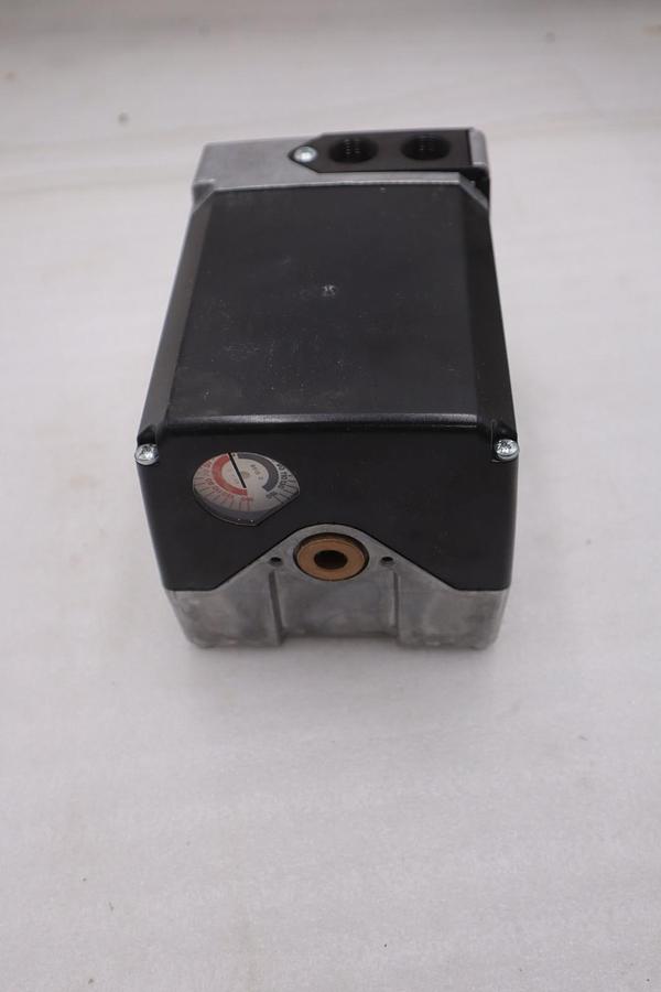 Used NEW Siemens SQM56.687A1 Actuator 100-110V 50/60Hz 60s/90° 40Nm #GF-1007