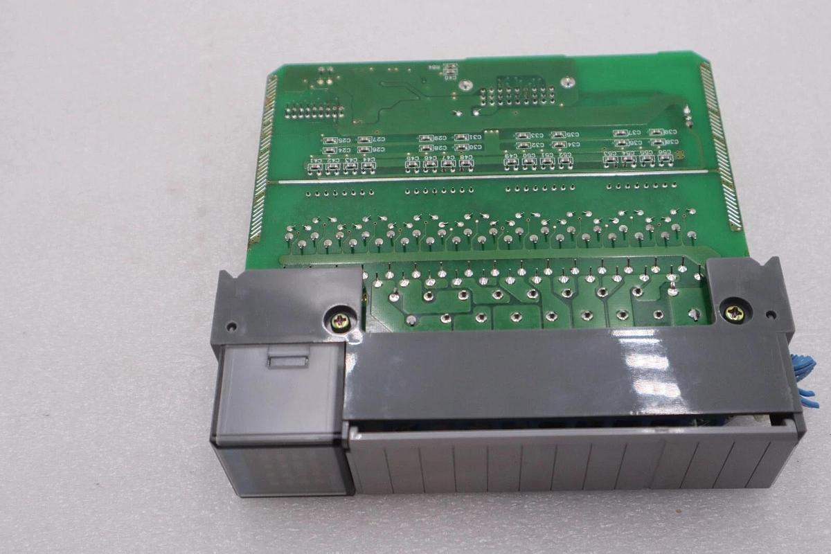 Used Allen Bradley SLC500 Digital Input Module 1746-IB16 Series C 16 Point #K-1710