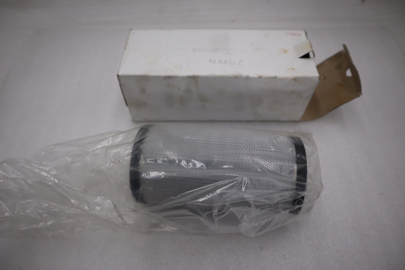 NEW IN BOX SKF 9822-000-103 Lubrication Filter Element STOCK H805
