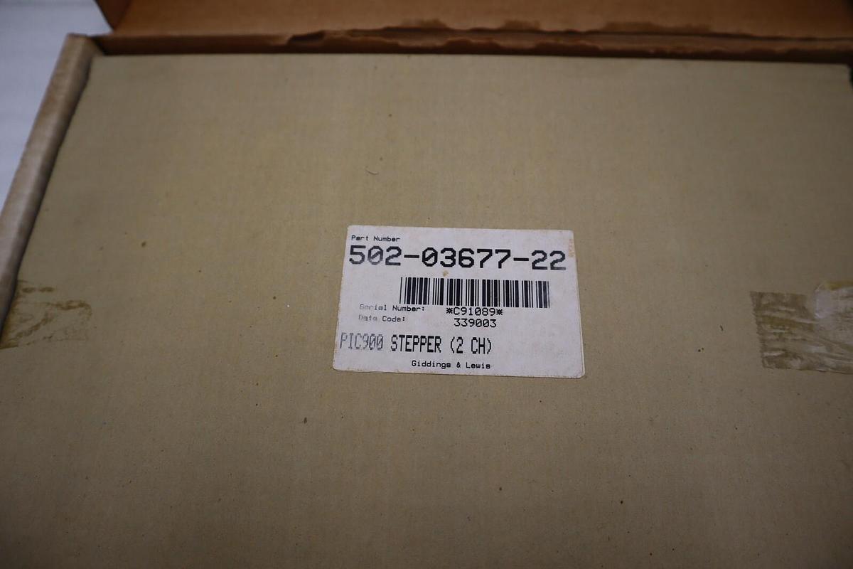 NEW Giddings & Lewis 502-03677-22R3 PiC900 Stepper Module STOCK 3799A