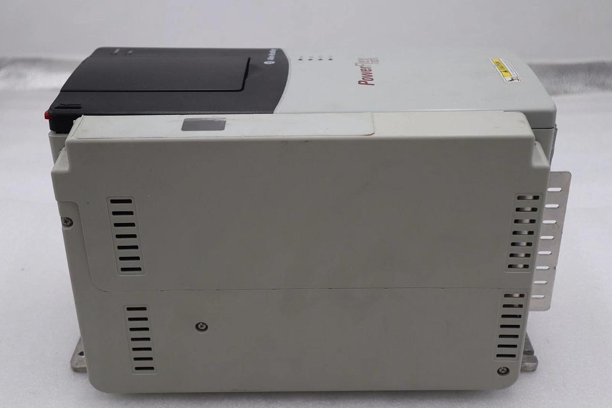 NEW 2014 Allen Bradley 20DD5P0A0EYYANASE Powerflex 700S Drive 3hp STOCK 2928
