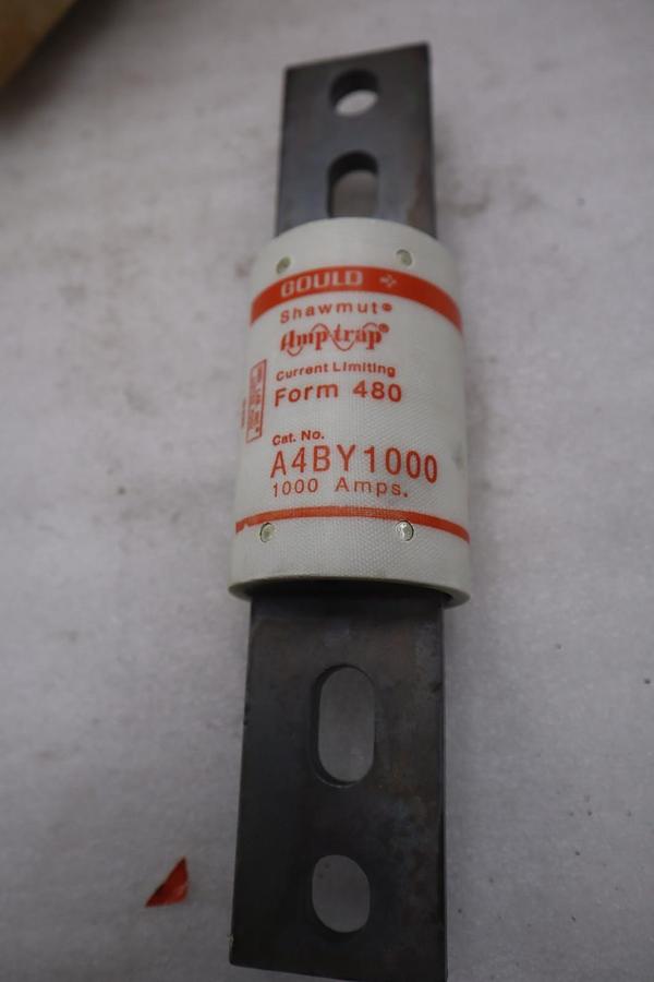 Used NEW Gould Shawmut A4BY1000 Amp-trap Current Limiting Fuse 1000A 600V Form 480