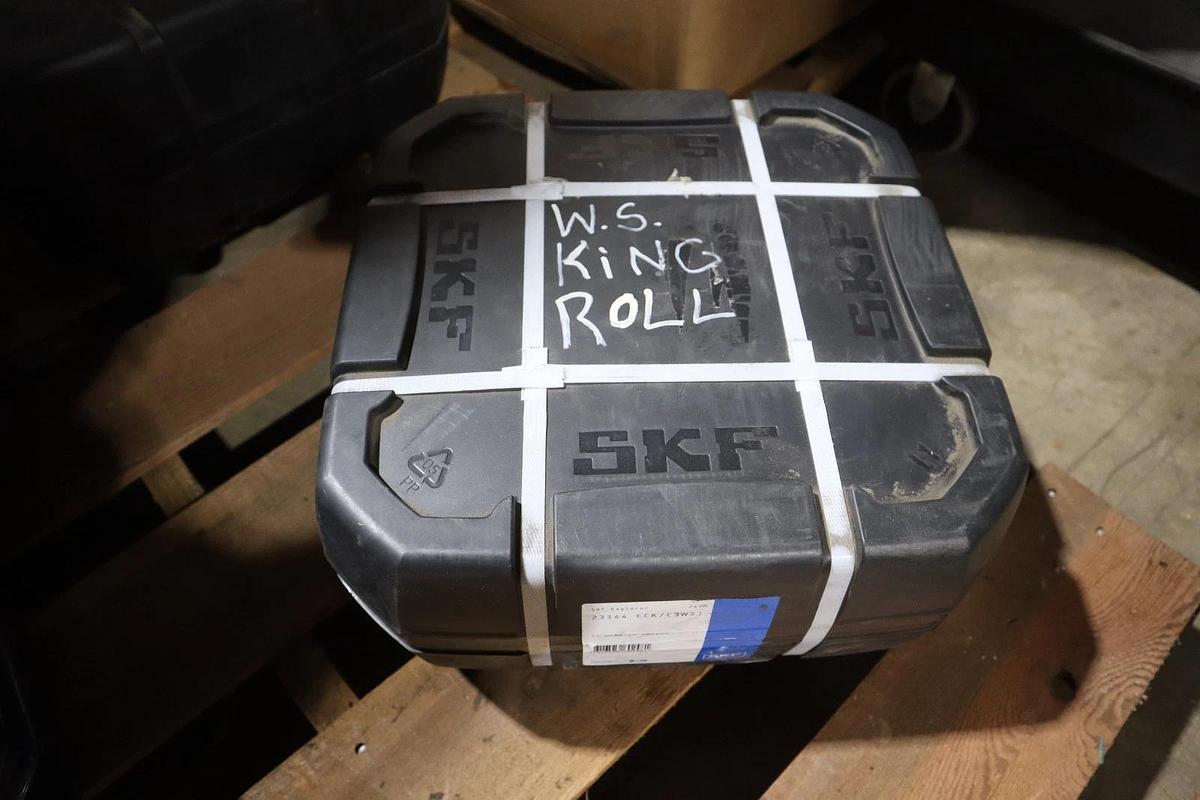 Used NEW SKF TAPERED BORE SPHERICAL ROLLER BEARING 23144 CCK/C3W33 STOCK CC152