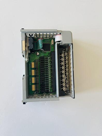 Used Allen-Bradley 1769-OB16 SER B F/W REV 3.1 Compact I/O Module #K-669