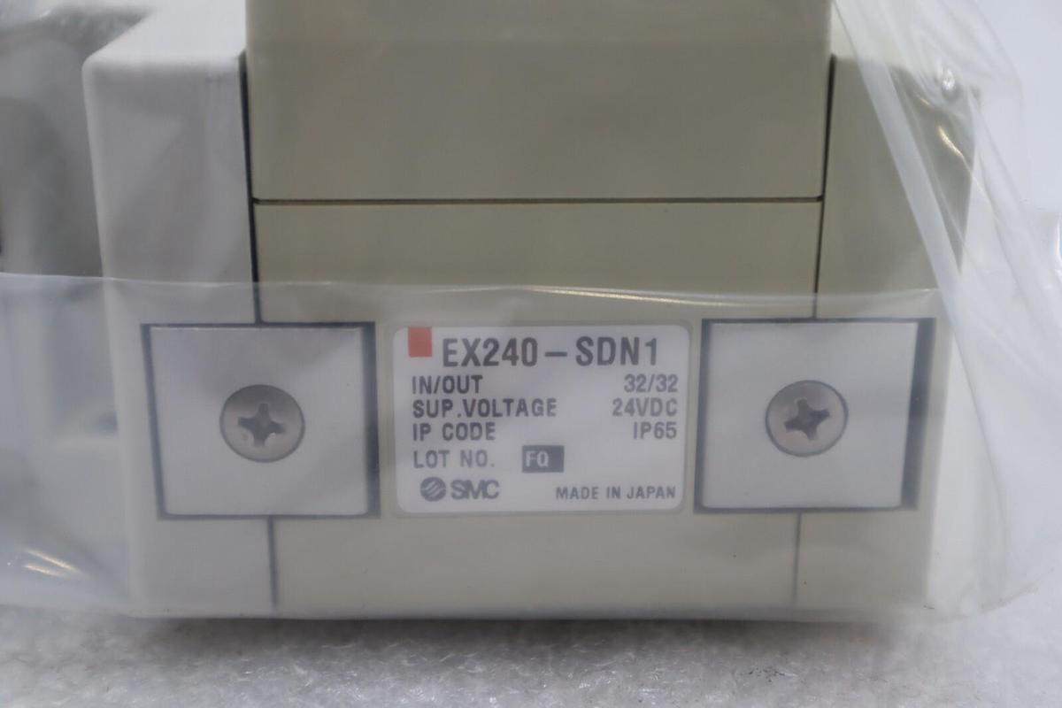 Used SMC vv5q21-10n7sdqwn0-w WITH EX240-SDN1 NEW STOCK S-362