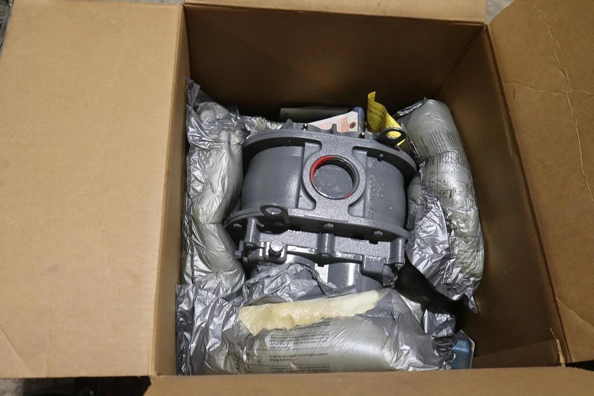 Used 6510902L DRESSER DMD ROOTS Rotary Lobe Blower NEW IN BOX STOCK S-710