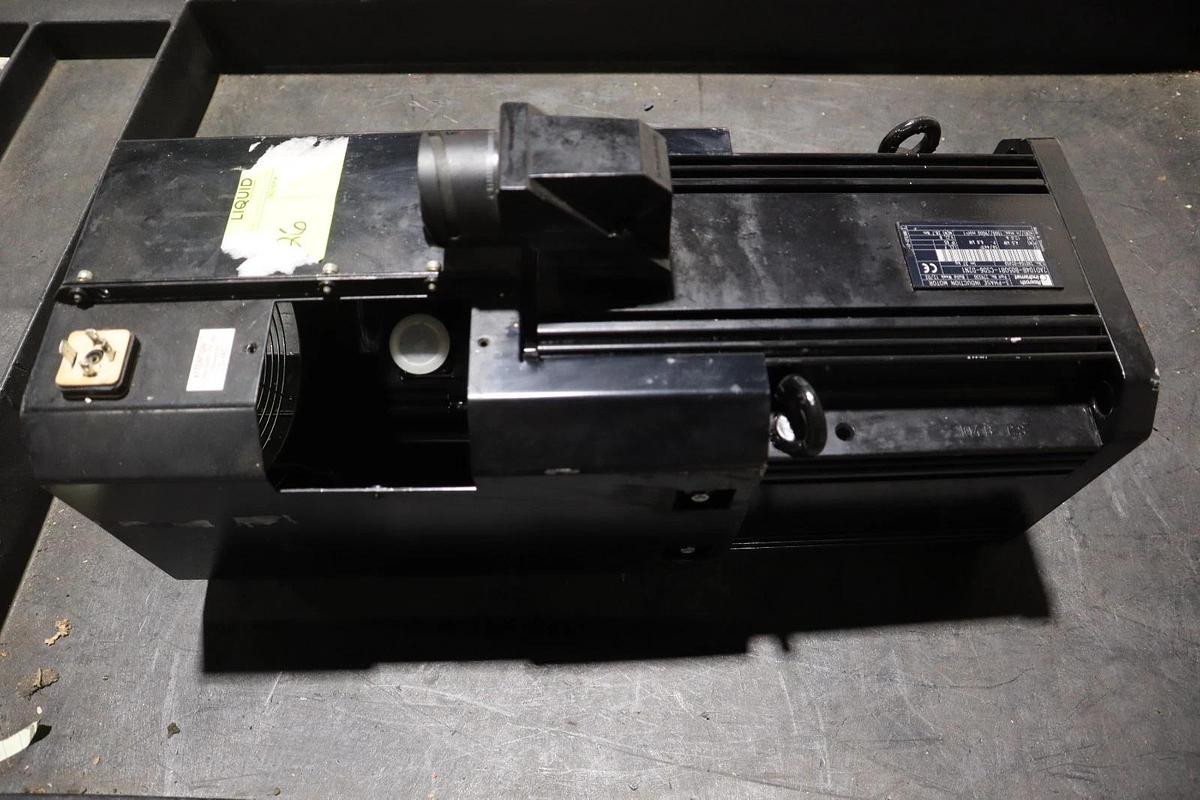 Used Rexroth Indramat 2AD104B-B050B4-CS06-D2N1 Servo Motor STOCK S695