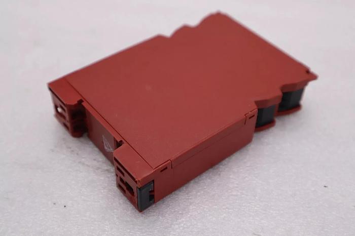Allen Bradley 440R-N23113 MSR126.1T Safety Relay 115V AC AB STOCK L-471-C