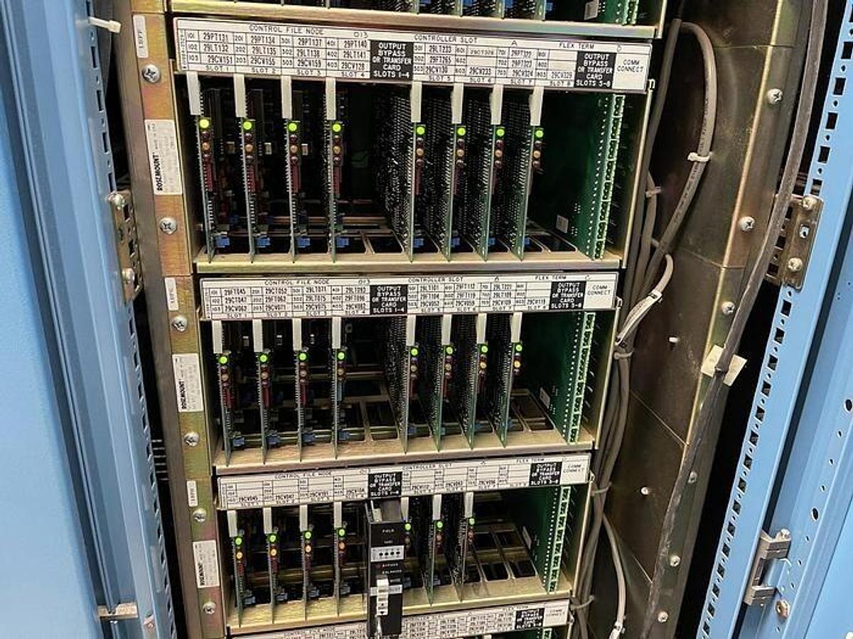 Used ROSEMOUNT SYSTEM 3 DCS SYSTEM MODEL 6000 STOCK 904003