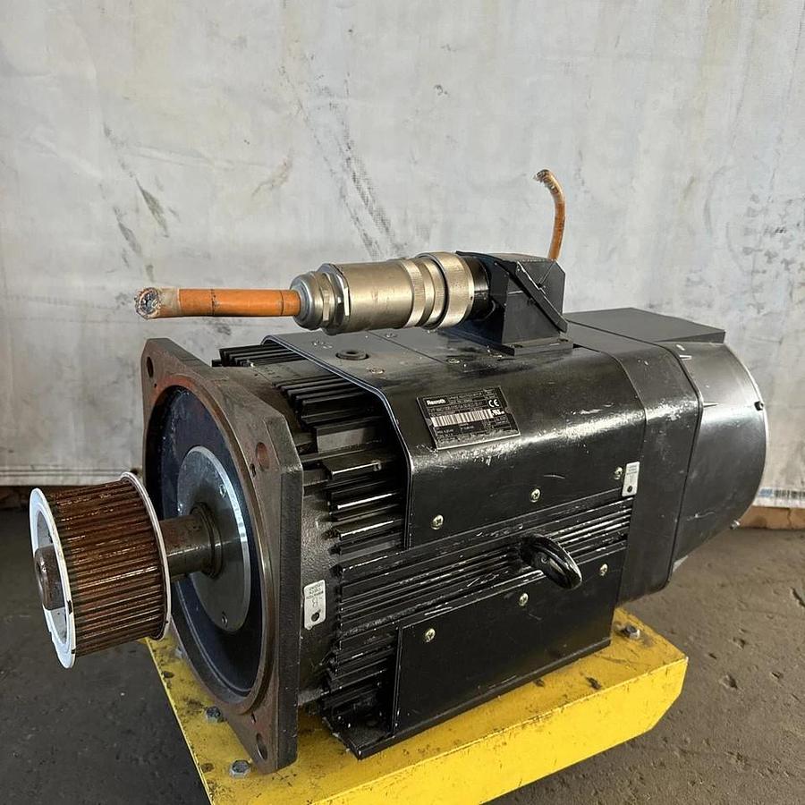 Used Rexroth R911309450 Servo Induction Motor MAD130B-0100-SA-S0-BQ0-35-V1 #HP106