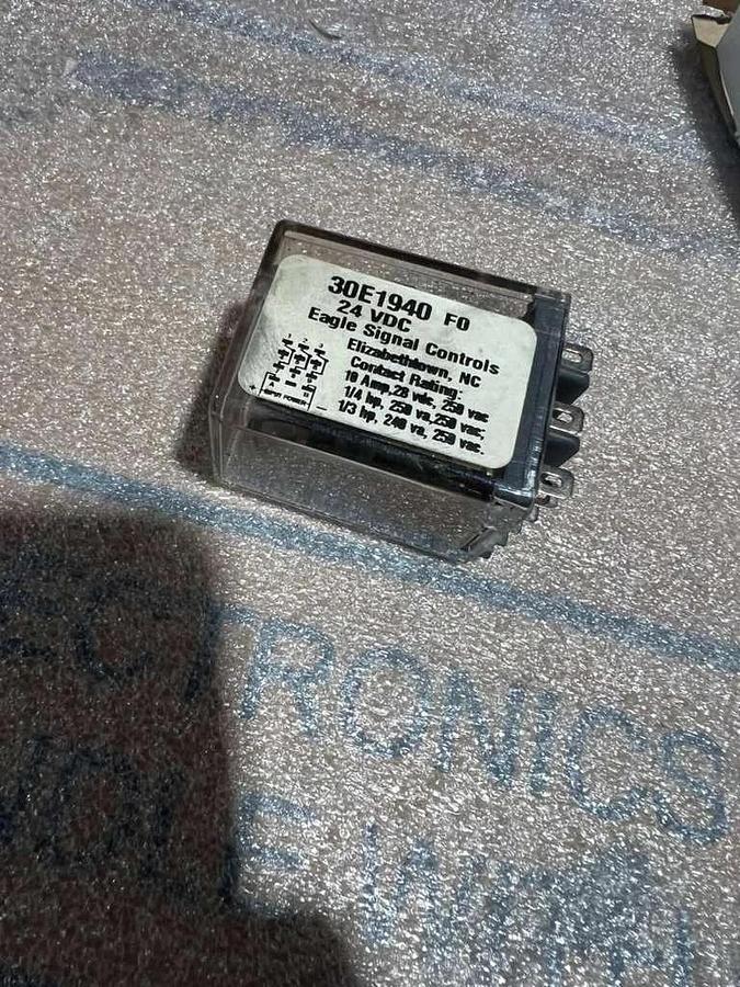 Used NEW DANAHER EAGLE SIGNAL 30E1940 RELAY STK L727CC