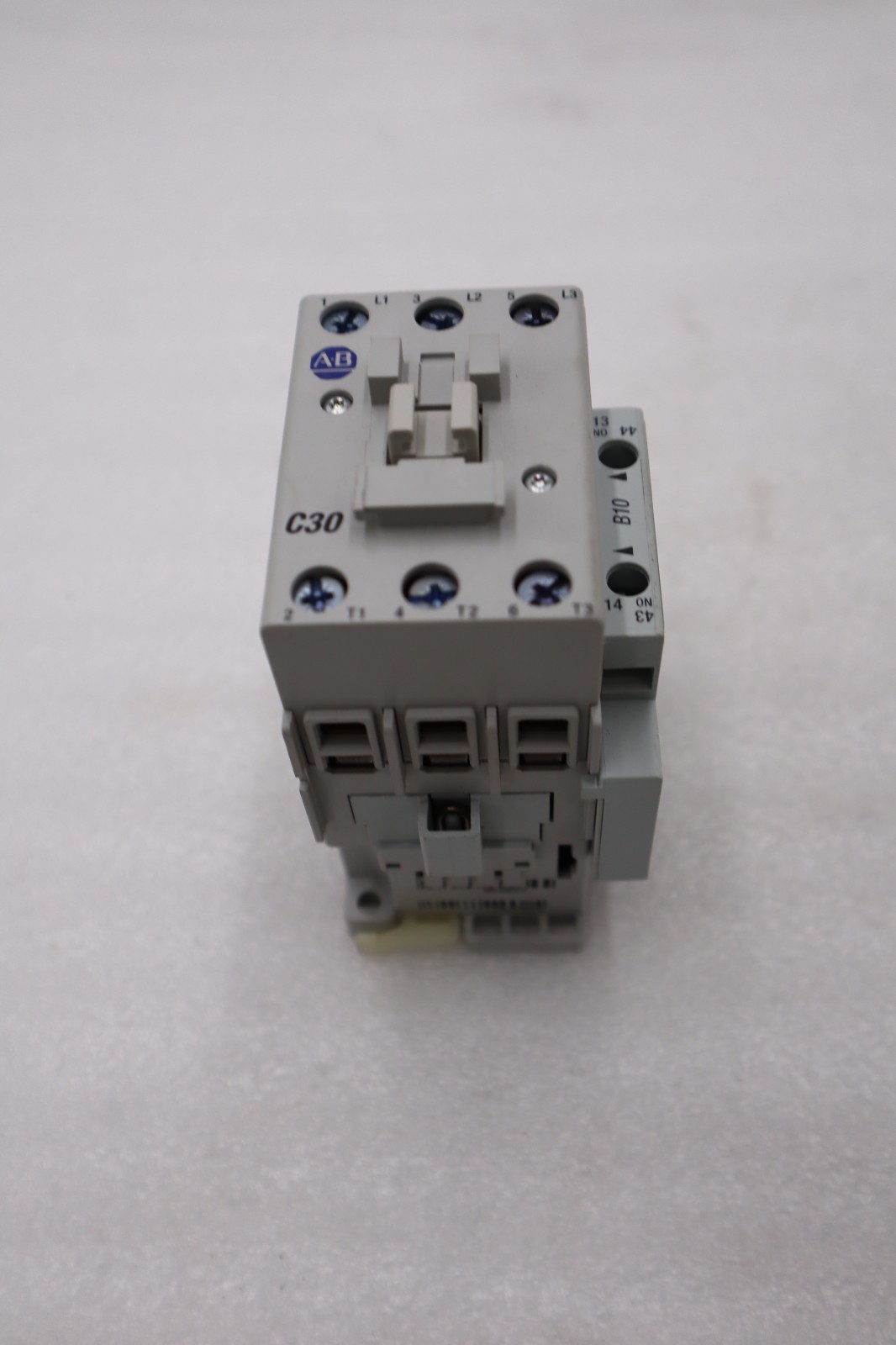 Used AB Allen-Bradley 100-C30*00 Series-C 600VAC Contactor STOCK H1546