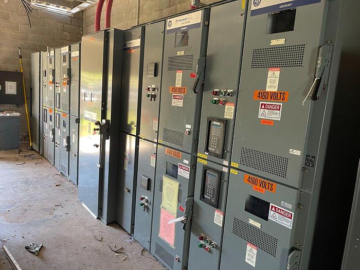 Used ROCKWELL AUTOMATION ALLEN-BRADLEY CENTERLINE VACUUM STARTER MCC 4160 VOLTS