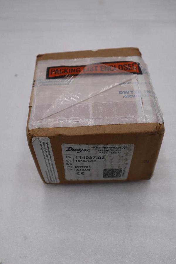 Used 1950-1-2F Dwyer- Pressure Switch- 114037-03 NEW WITH BOX STOCK G389A