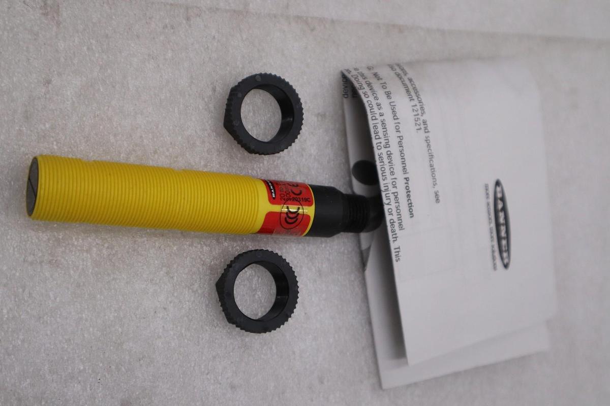 NEW BANNER S18AW3DQ1 BEAM SENSOR - STOCK GF212A