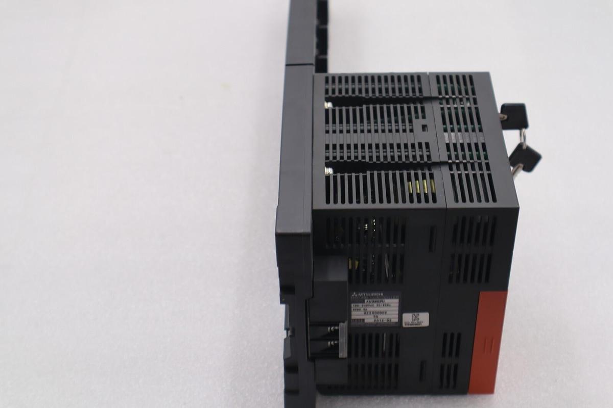 Used NEW MITSUBISHI A173UHCPU MOTION CONTROLLER W/ A178B-S1 8-SLOT BASE UNIT #L-701