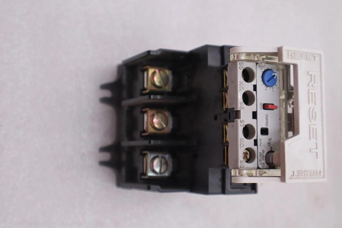 Allen Bradley 592-A2EA Ser A Manual Reset Overload Relay AB STOCK GF953A