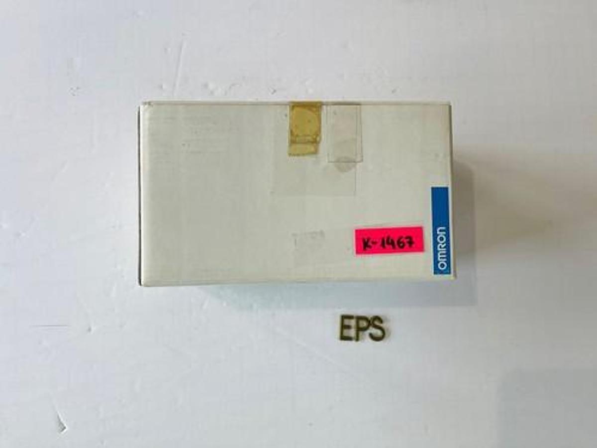 Omron V680-CA5D02-V2 Programmable Controller PLC Module #K-1467