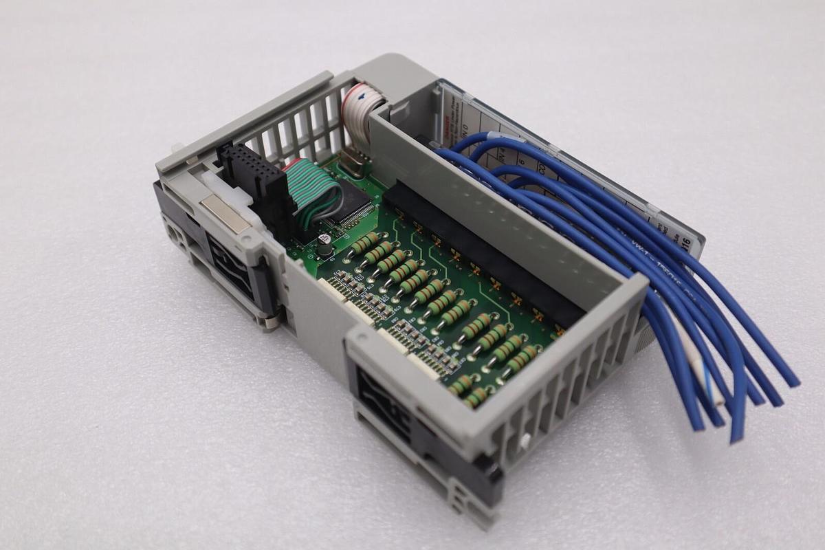 Used ALLEN-BRADLEY 1769-IQ16 SERIES A INPUT MODULE STOCK #K-1567C