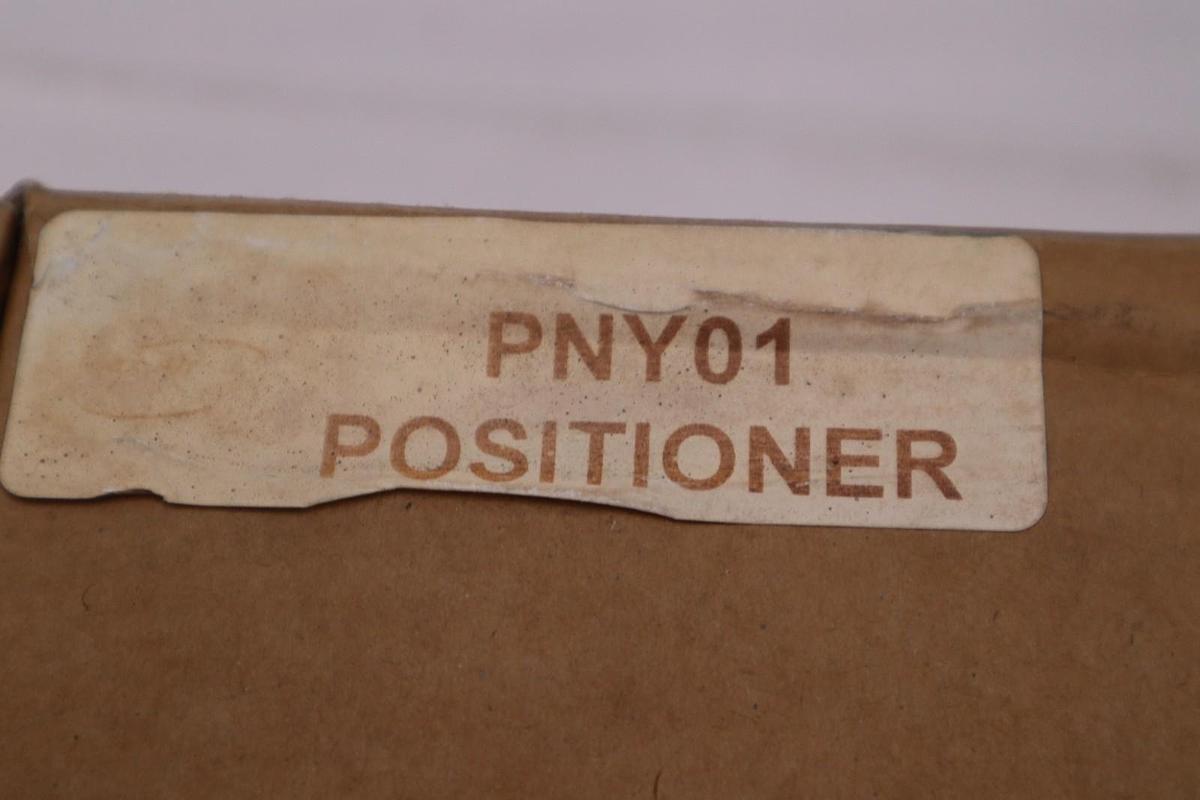 NIB MAX AIR PNYO1 PNY01 PNEUMATIC-PNEUMATIC VALVE POSITIONER STOCK H1858