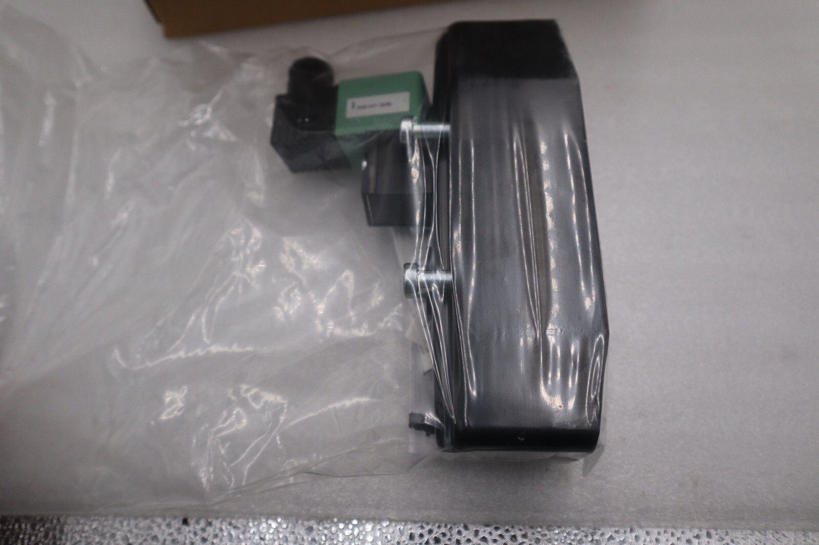 NEW ASCO SOLENOID SPRING VALVE 54301047-120/60 5/2 5 WAY 2 POSITION STK G10