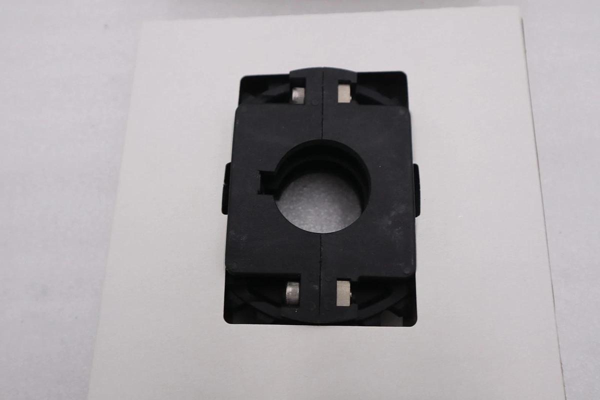 Used NEW Rexnord NS1500-24T-1-1/2IN 1KW1SS PA  Thermoplastic Split Sprocket STK H1879