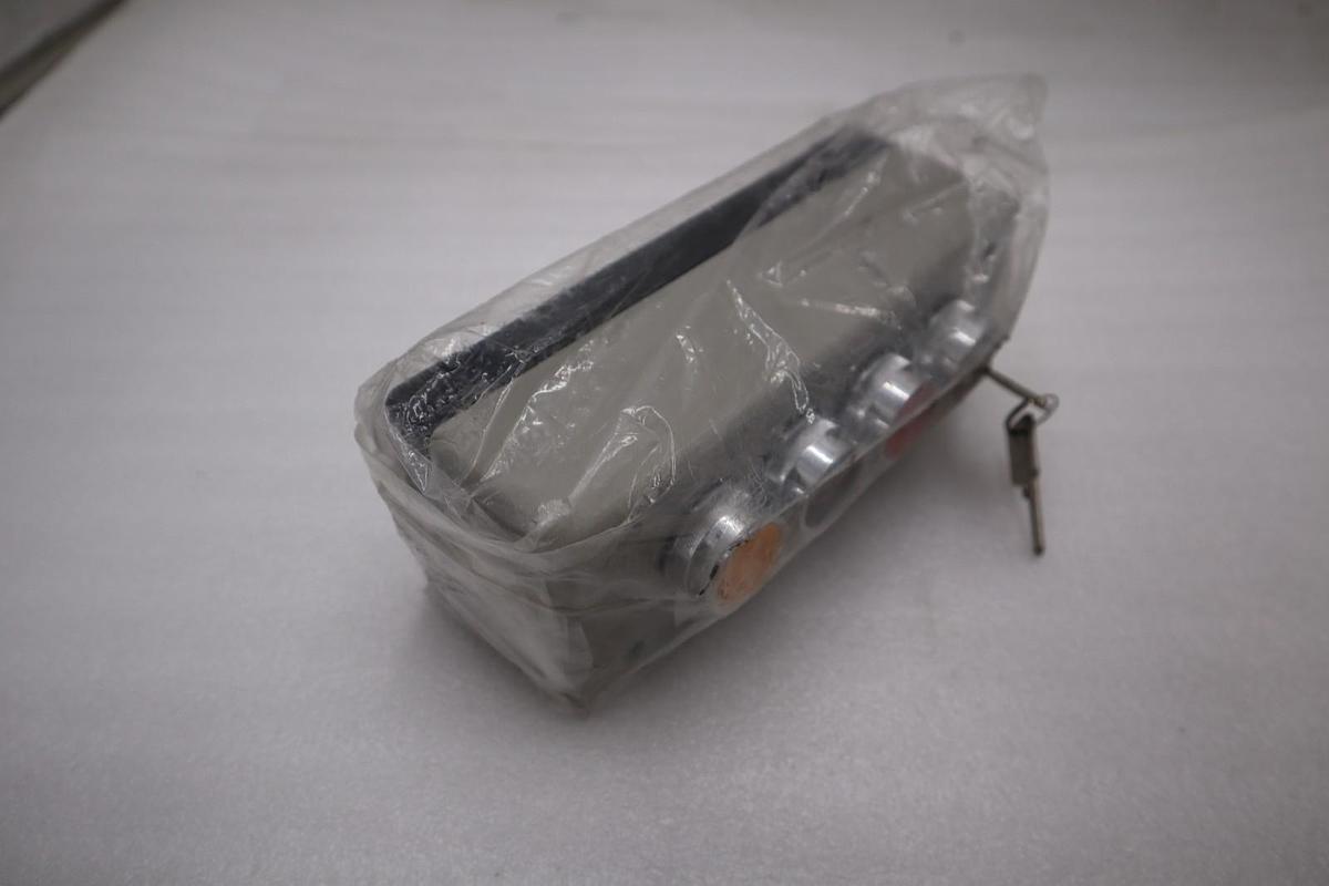 NEW 3 BXLT 3 Button Station Keyed OHD Open Close Stop STK H867A