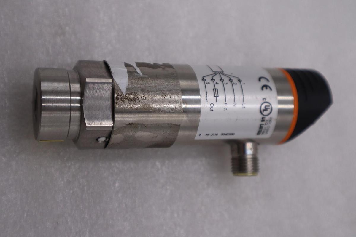 Used Pressure sensor with display PN4224 IFM NEW UNIT STOCK H1079A