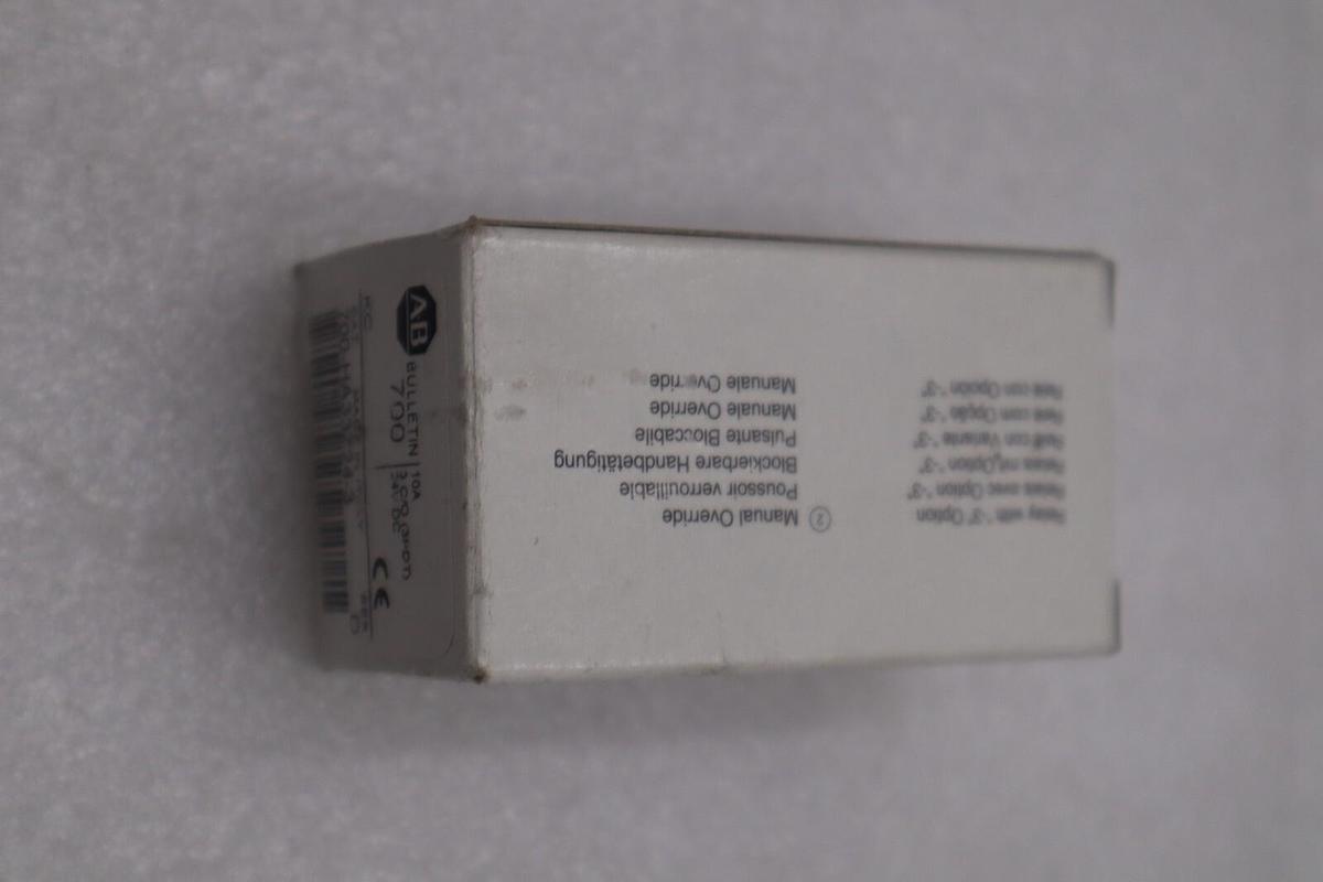 LOT OF 3 - ALLEN BRADLEY 700-HA33Z24-3 SERIES D RELAY STOCK H330