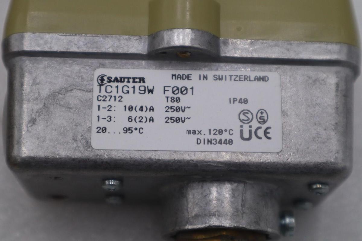 Used NEW IN BOX Sauter TC1G19W F001 Temperature Sensor STOCK G418A