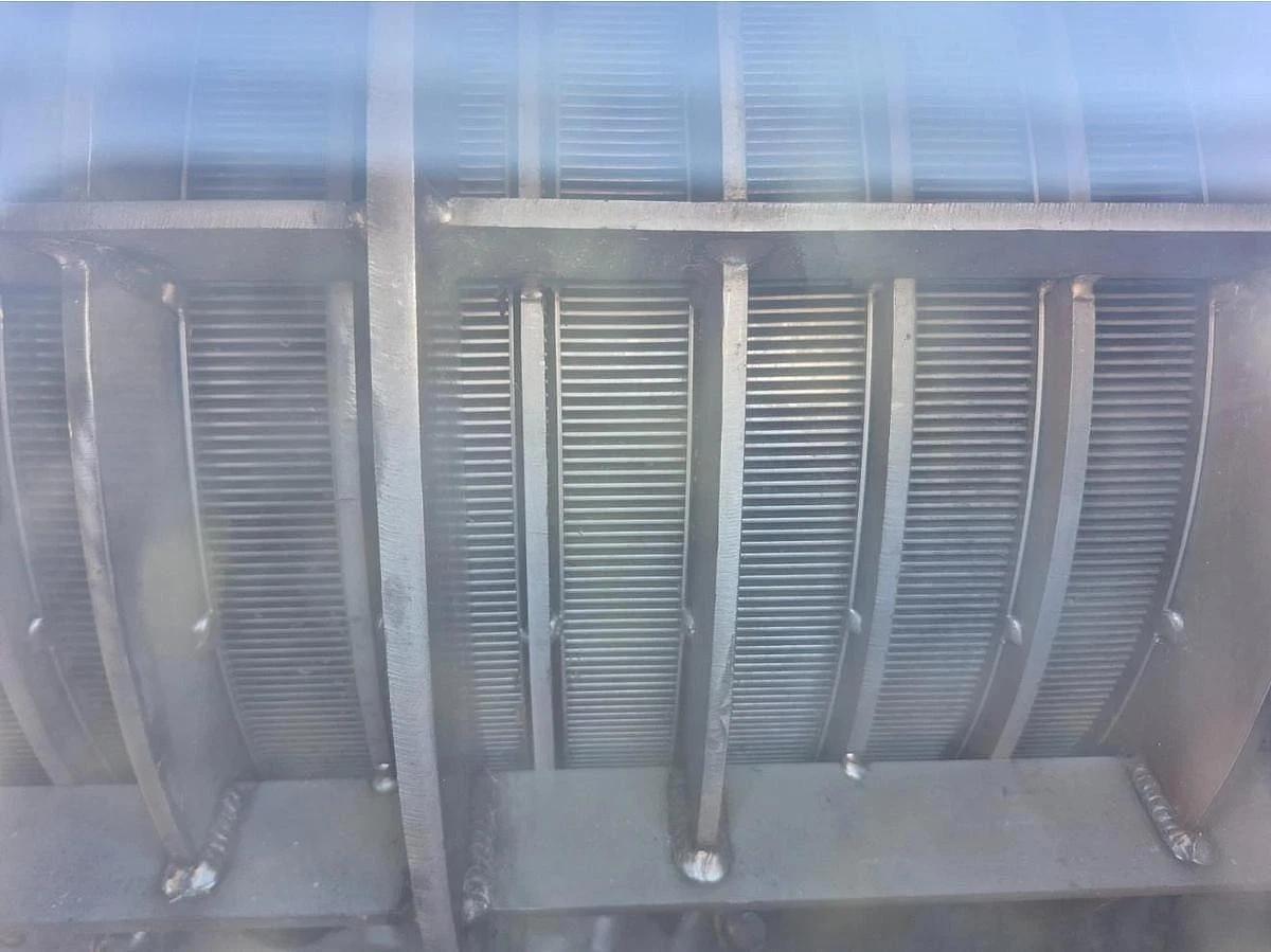 Used VINCENT CORPORATION MODEL VP-16 STAINLESS STEEL SCREW PRESS MANUFACTURED 2019
