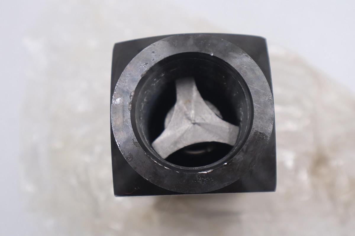 Used PARKER C2000S HYDRAULIC CHECK VALVE 3000 PSI NEW OPEN BOX STOCK #K-620A