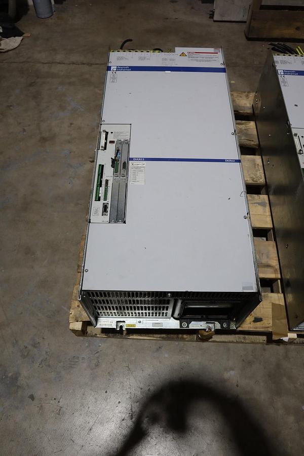 Used REXROTH INDRAMAT DRIVE DKR02.1-W300B-BE79-01-FW STOCK S697