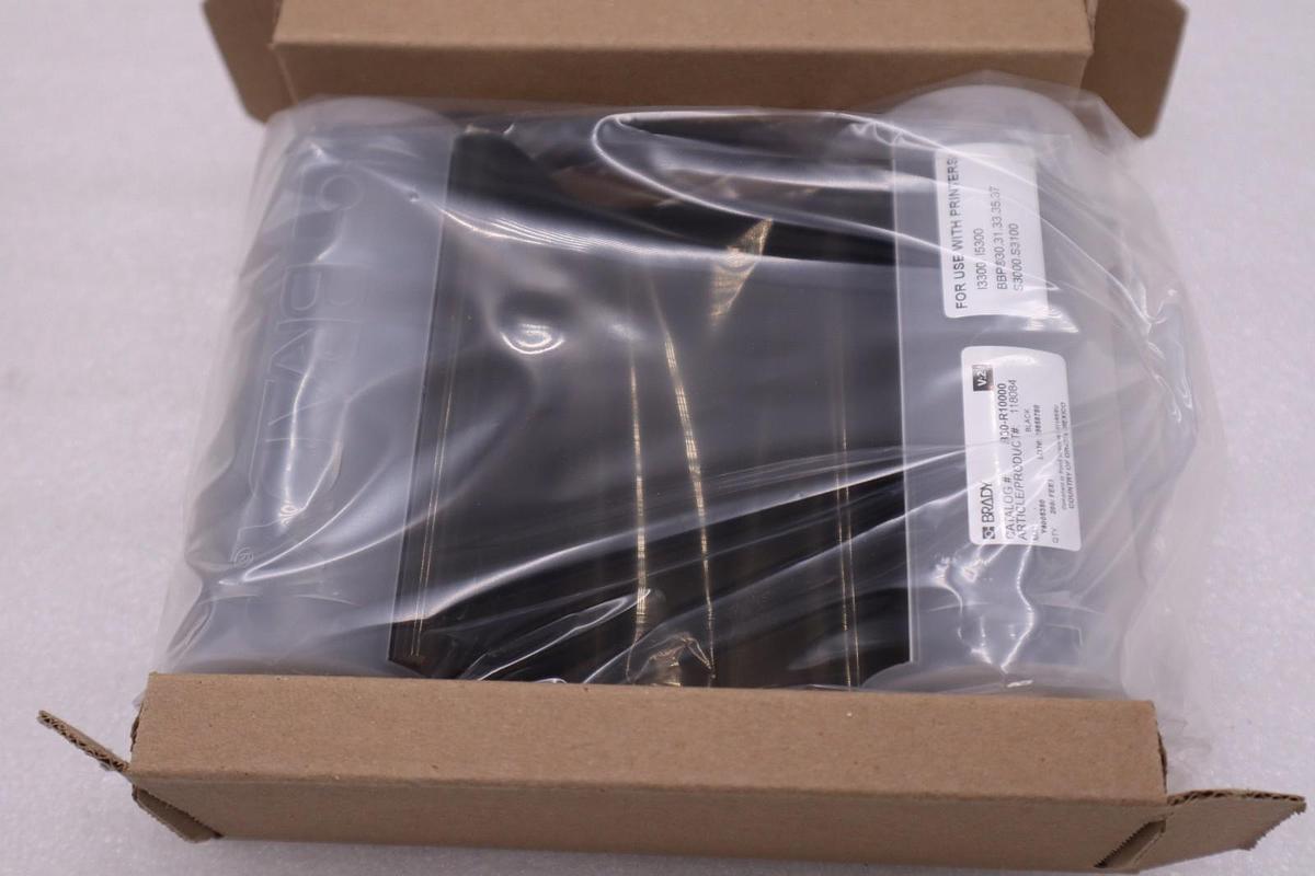 NEW Brady B30-R10000-BL 4.33 in x 200 ft BLACK STK K142D