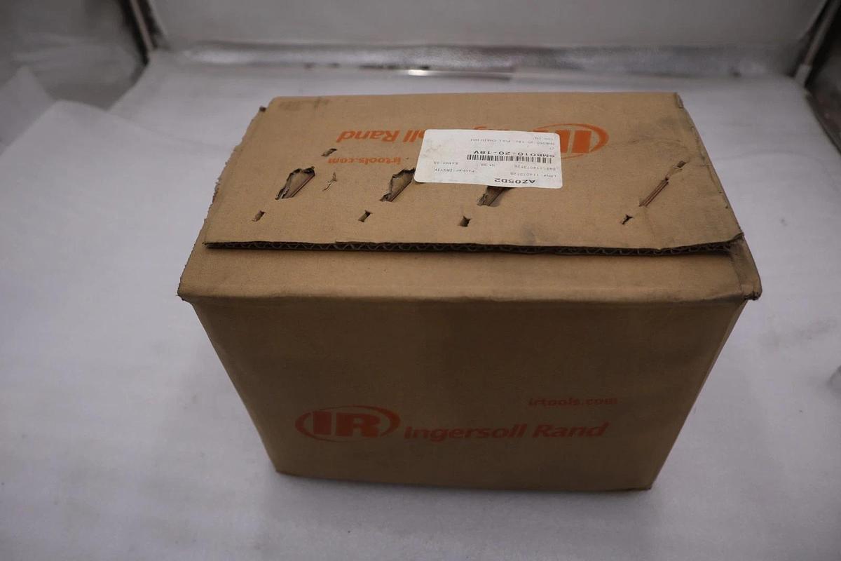 Used INGERSOLL RAND SMB010-20-18V / SMB0102018V 890 MANUAL HOIST NEW IN BOX #GF-509