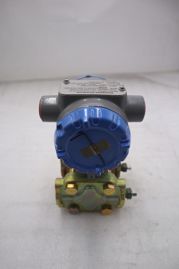 Used HONEYWELL STD720-A1HC4AS-1-A-AD0-11S-A-00A0-00-0000 11-42VDC 4500PSI STK 4595