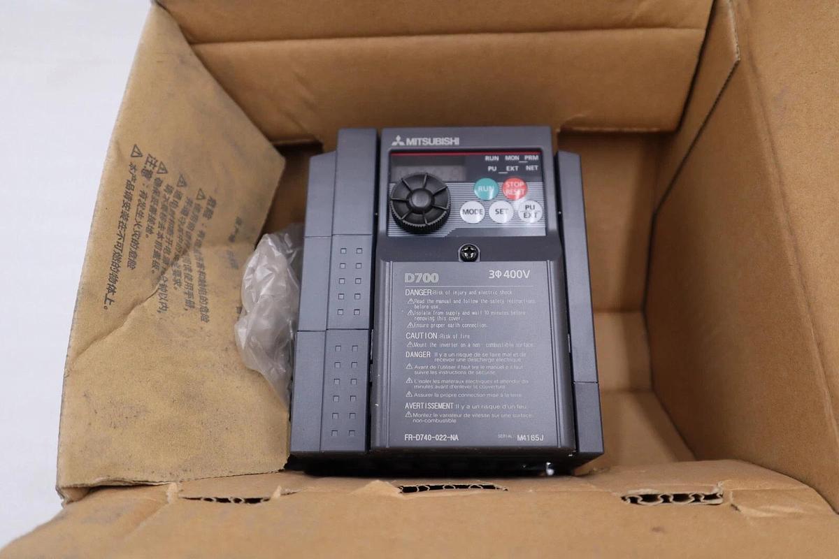 NEW IN BOX FR-D740-022-NA Variable Speed/Frequency Drive Inverter STOCK H297