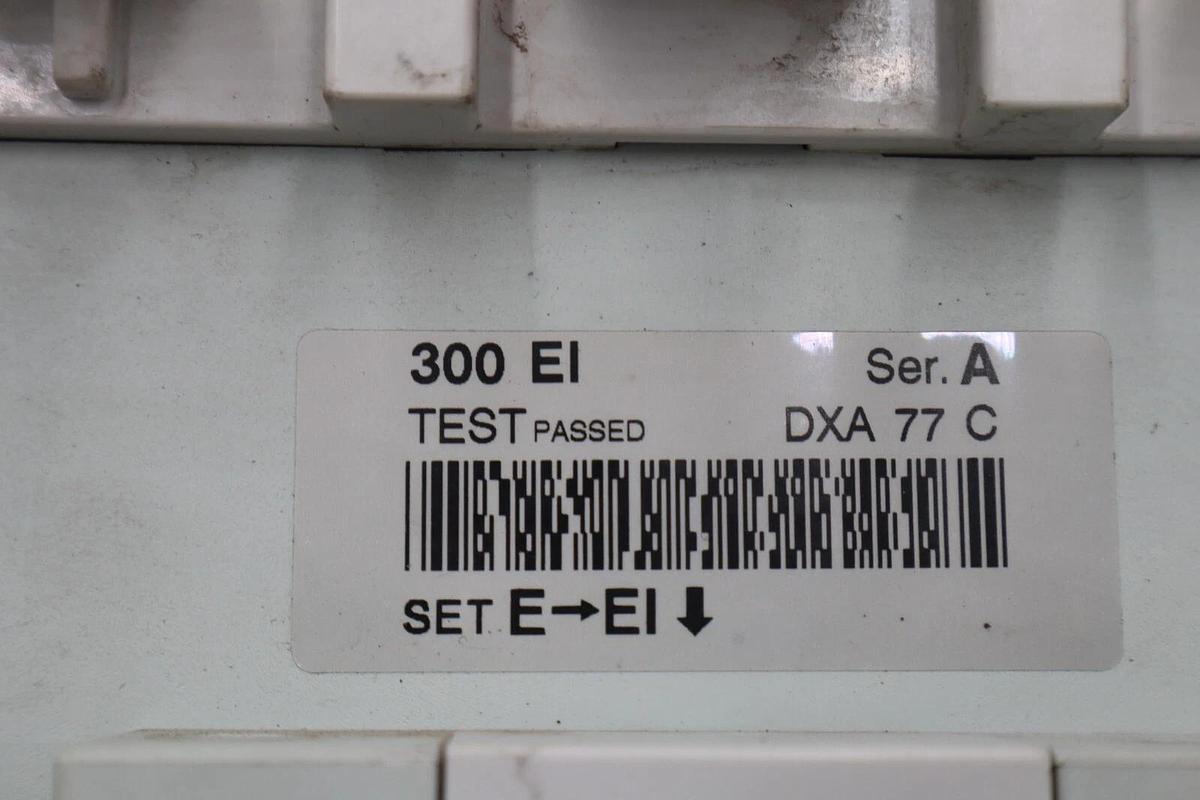 Used ALLEN-BRADLEY 100-D300 CONTACTOR 600 VAC MAX STOCK L-715
