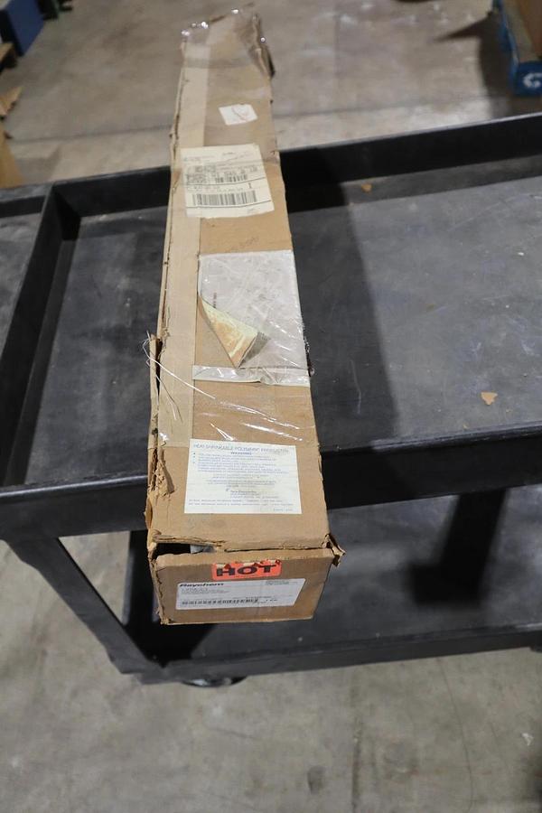 Used NEW IN BOX RAYCHEM 1 KV 3/C LVSA-3-3 ARMORED SPLICE KIT - STOCK GF532