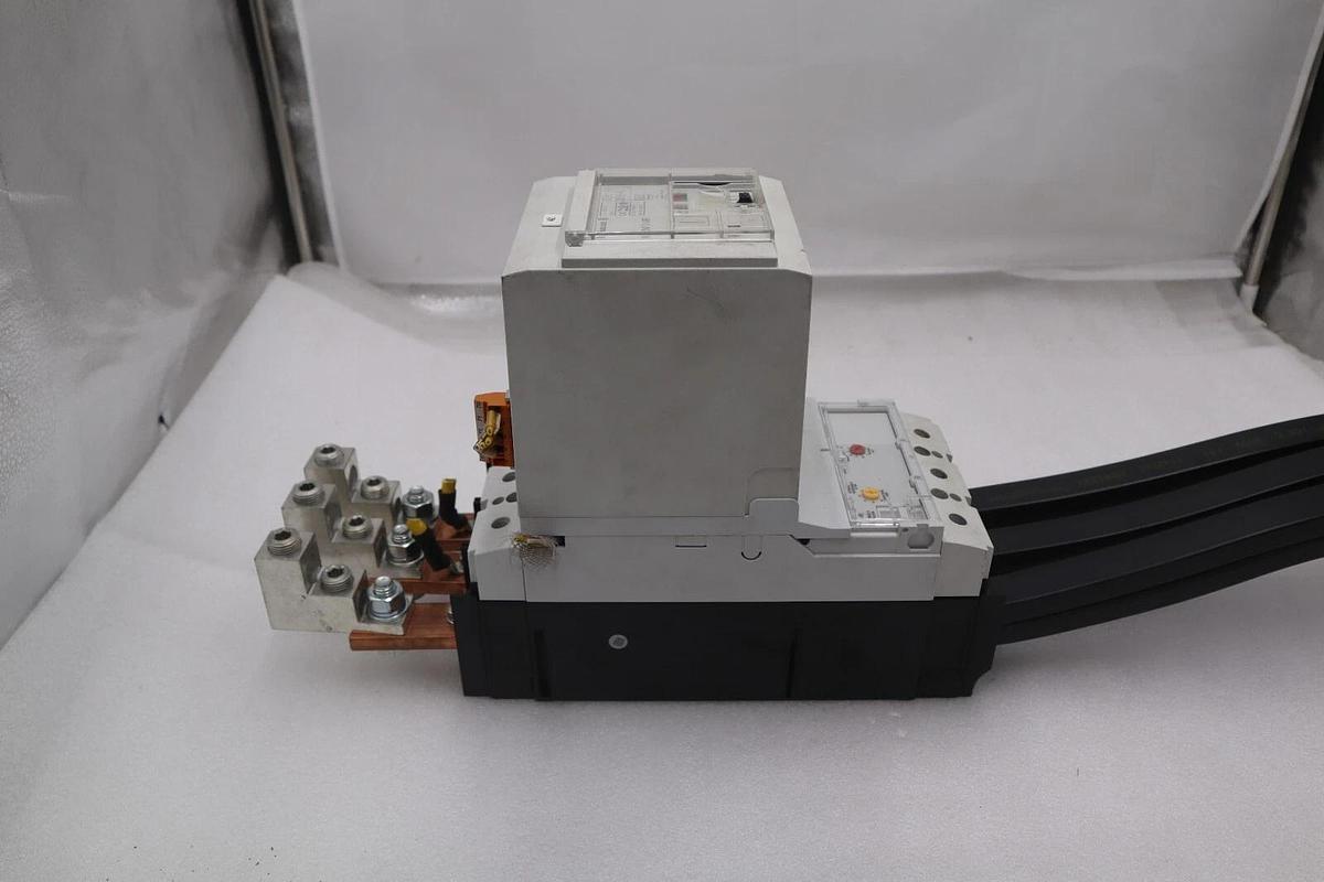 Used MOELLER NZMH3-AE/VE , CIRCUIT BREAKER WITH NZM-XR FRONT STOCK 4468