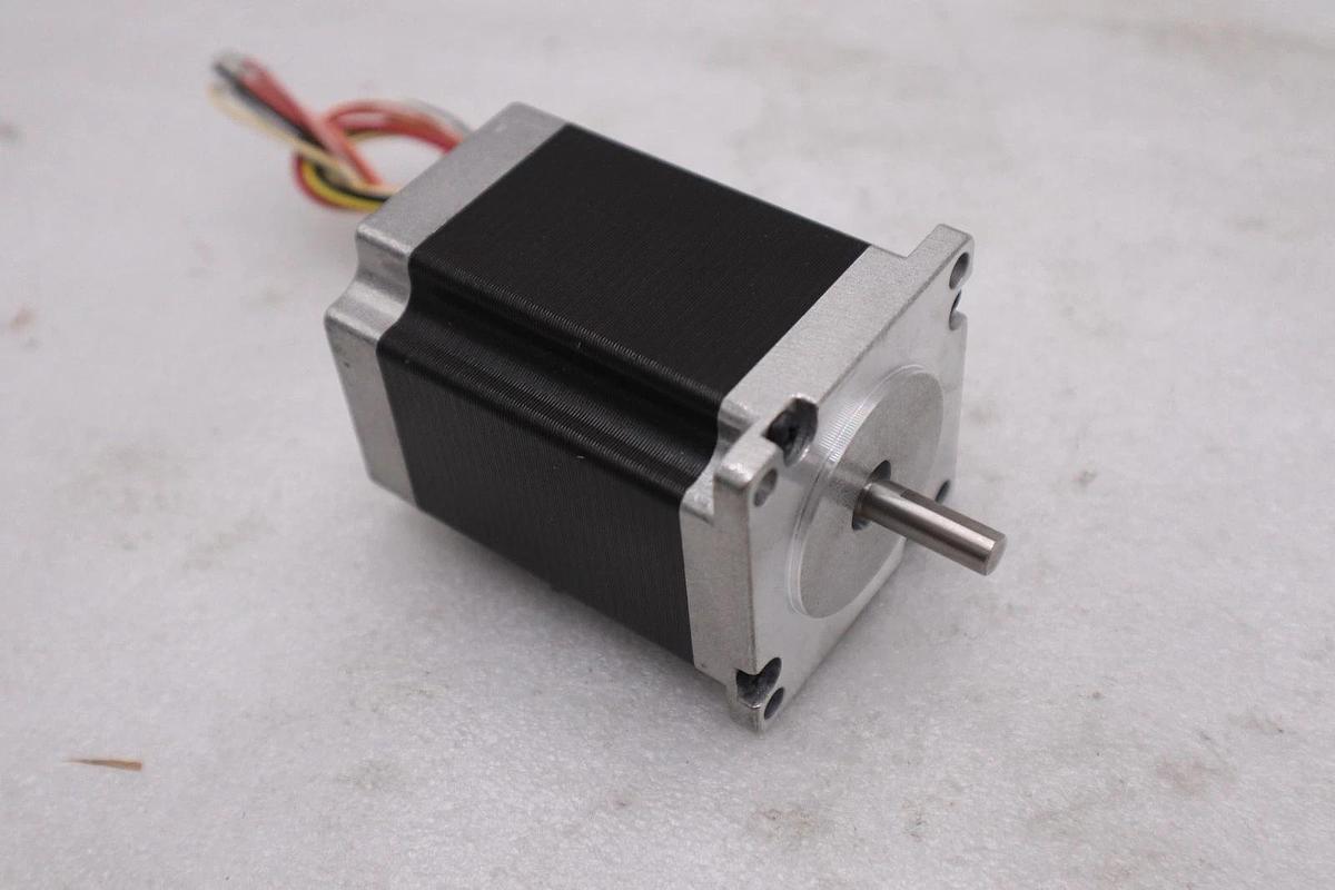 NEW OPEN BOX Anaheim Automation 23Y206S-LW8 Stepper Motors STK 3275A