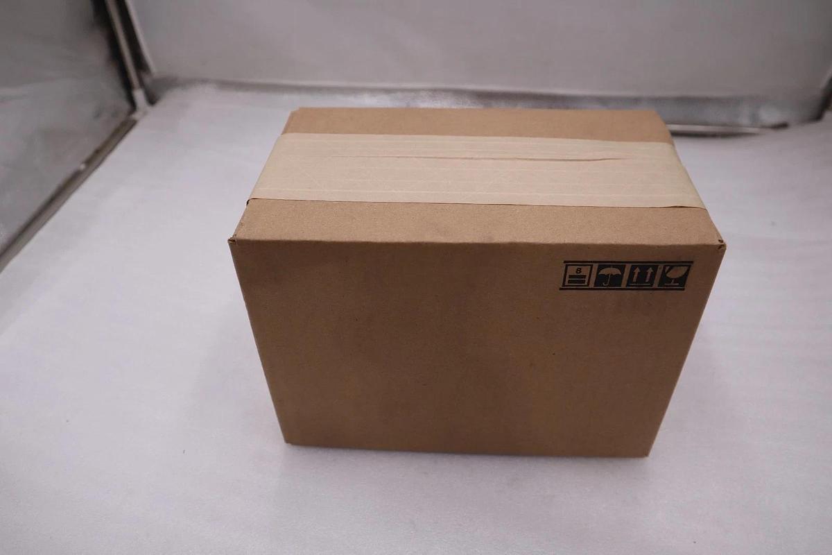 Used LENZE ESV751N04TXB 400/480 V 3/PE AC 1 HP 0.75 KW - NEW IN BOX - STOCK GF211