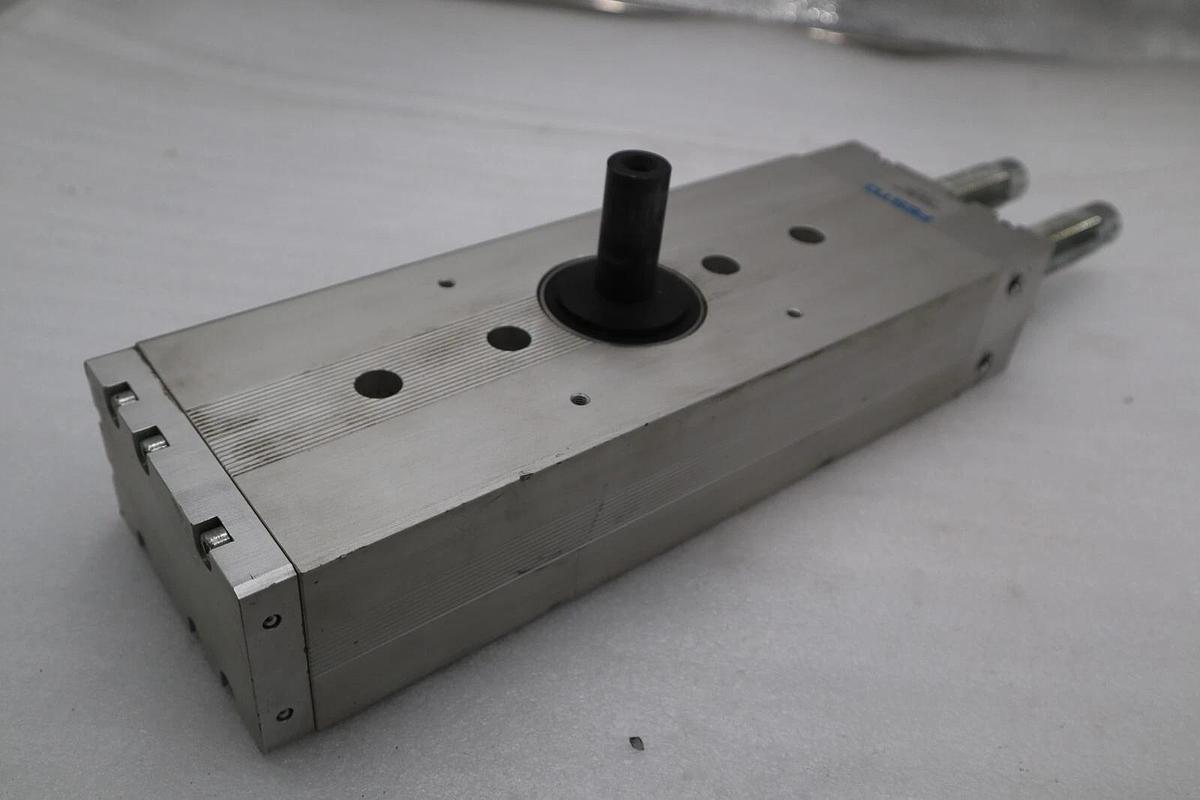Used NEW Festo DRQD-40-360-YSRJ-A-AR-ZW-E Rotary Drive 197373 AN02 2-10BAR STK 4626