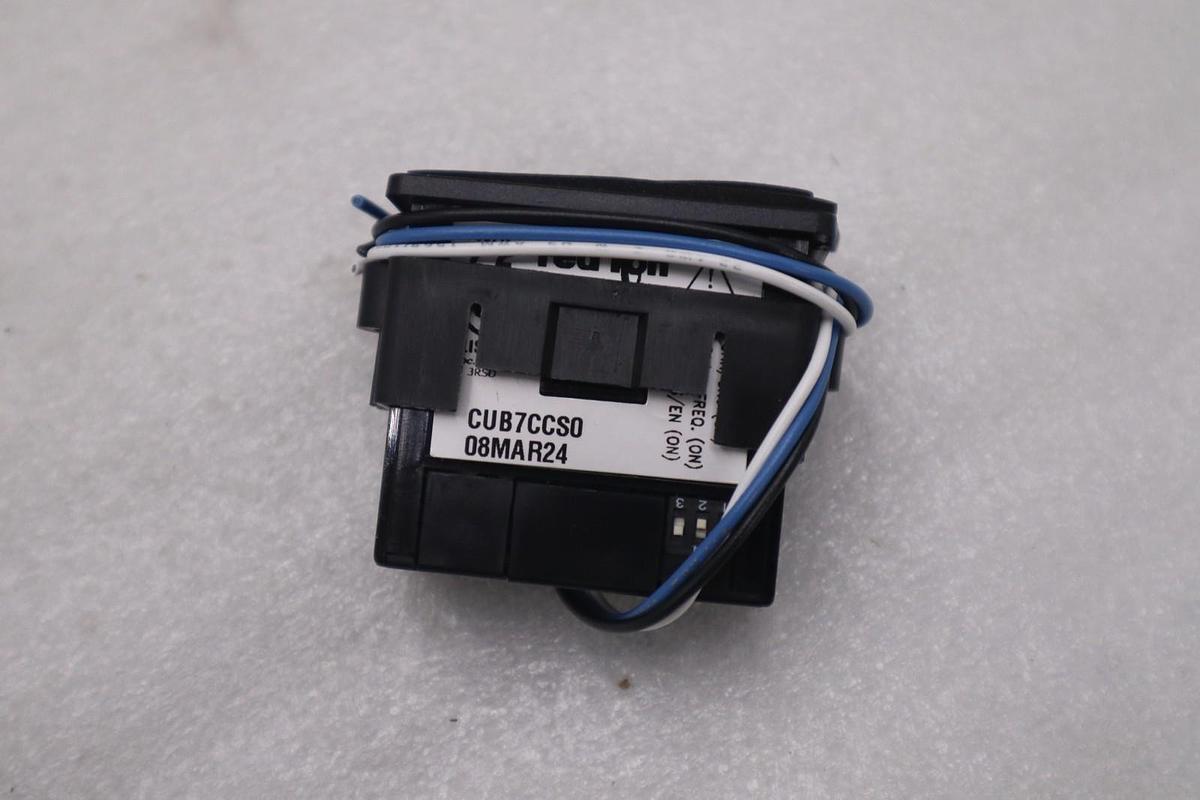 NEW RED LION CUB7CCS0 ELECTRONIC COUNTER STOCK G770A