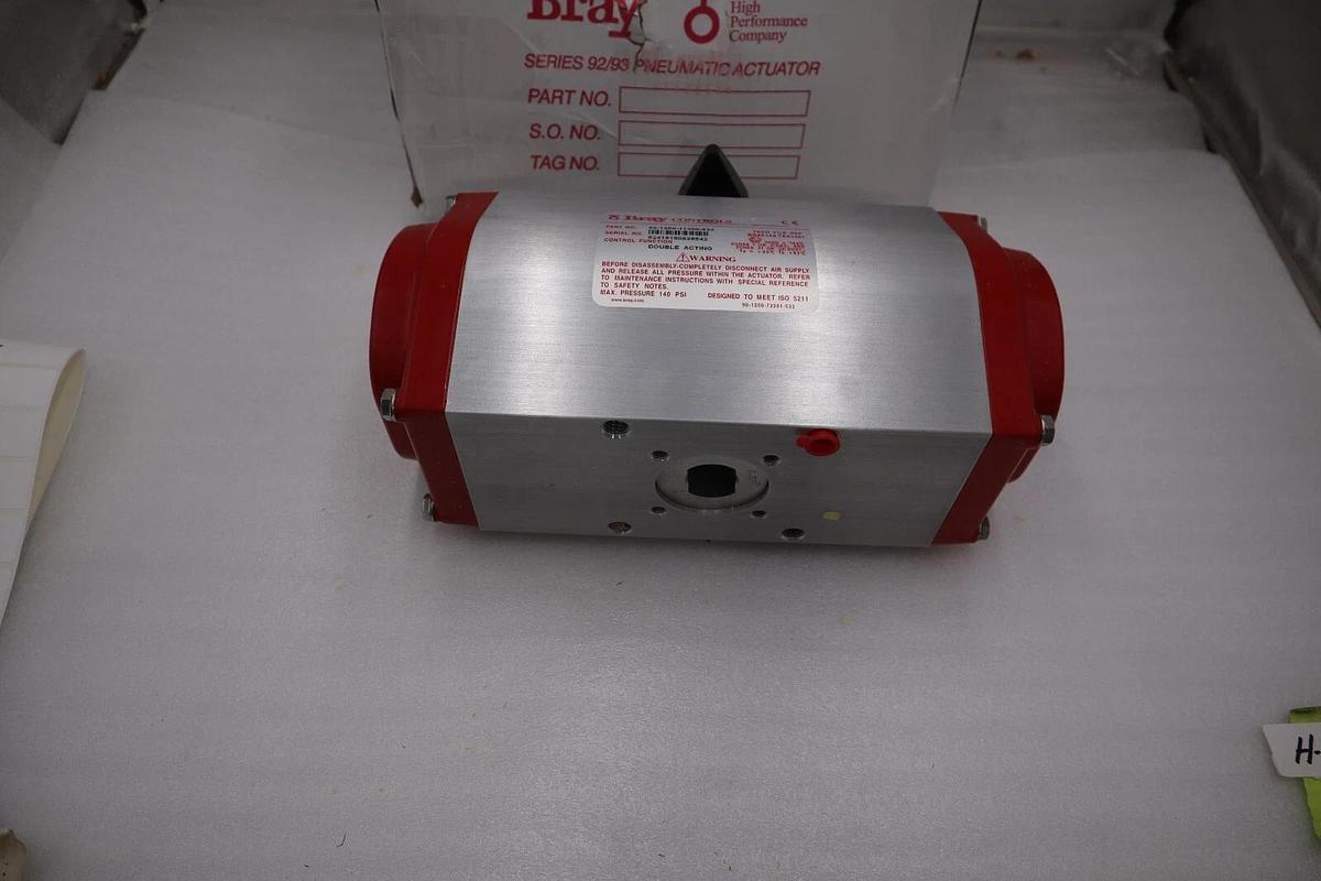 NEW IN BOX Bray Controls 92-1280-11300-532 Actuator STOCK H201