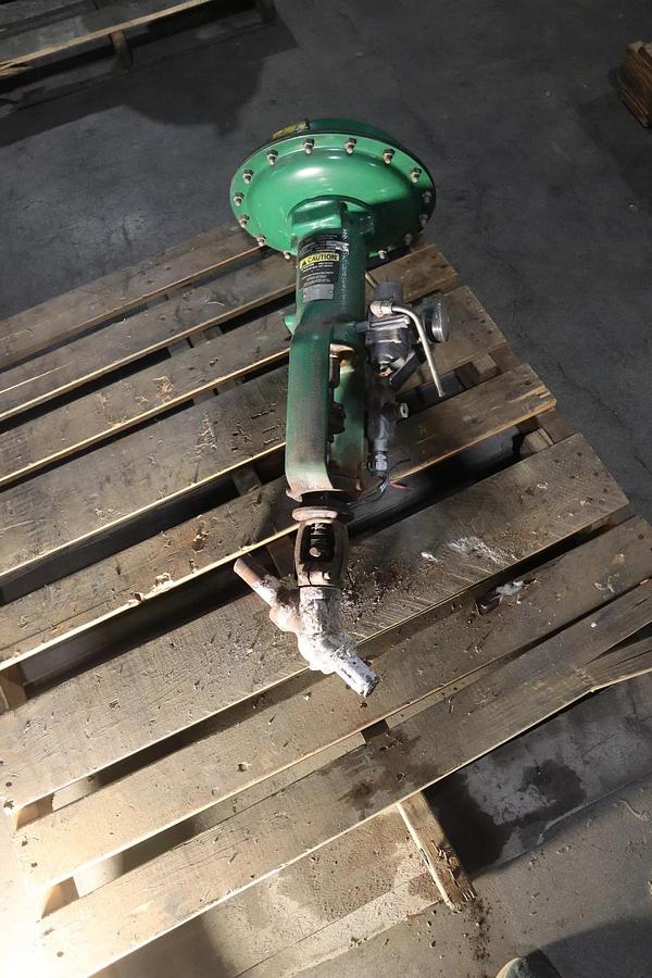Used Fisher Control Valve Size 40 With 667 Pneumatic Actuator
